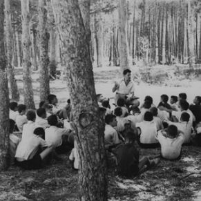 Clase_en_el_pinar_1963